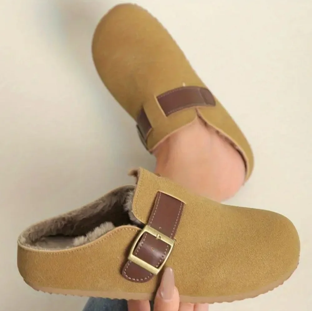 🐎NEW! Women's Tan Slip-On Clogs With Buckle Sz 6 - Picture 3 of 3